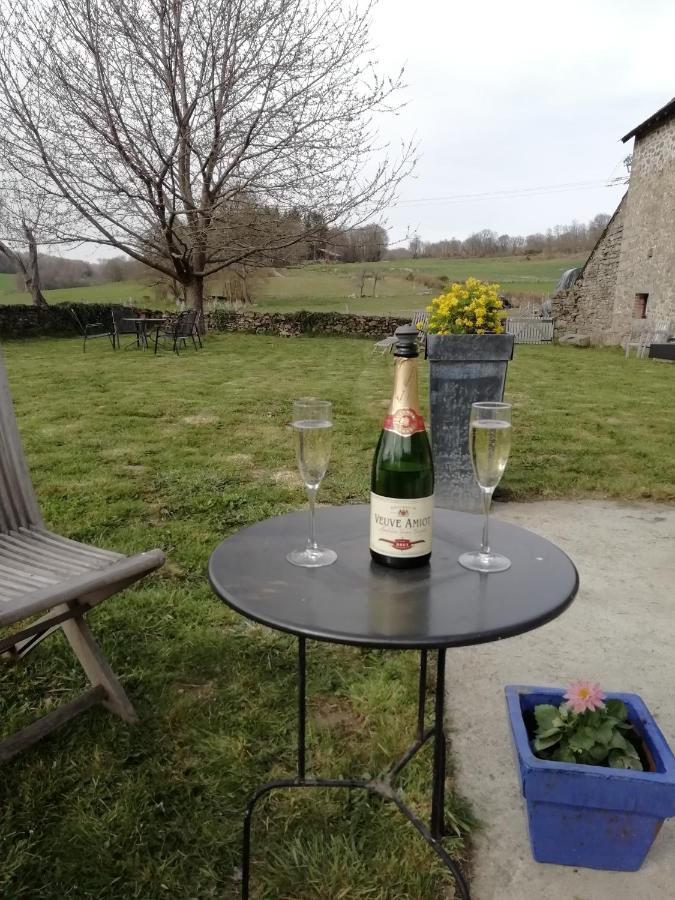 Dans La Creuse Bed & Breakfast Mourioux-Vieilleville Eksteriør bilde